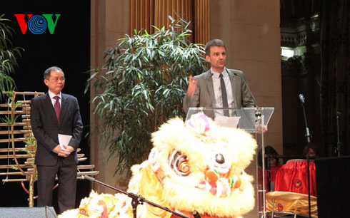 អំណរបុណ្យតេតឆ្នាំមមែសប្តស័ក២០១៥នៅបារាំងអង់គ្លេសនិងសហព័ន្ធរុស្ស៊ី